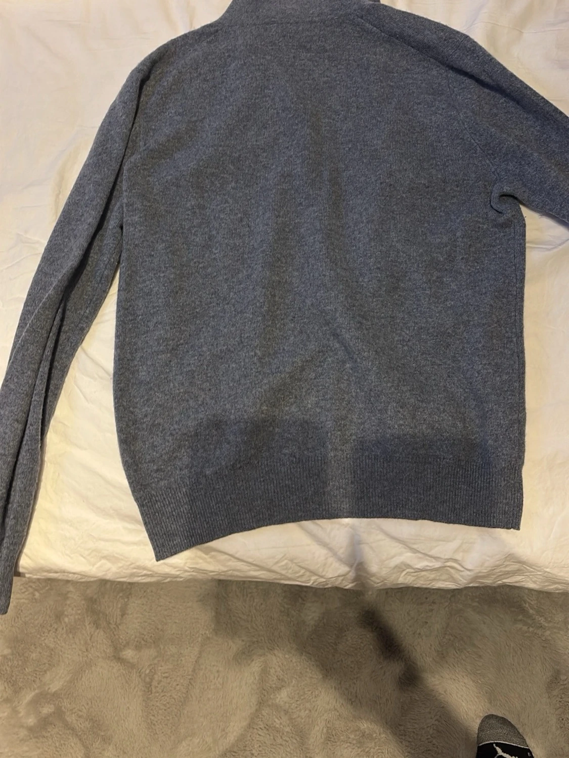 Blå stickad tröja från Rose & Born - 2