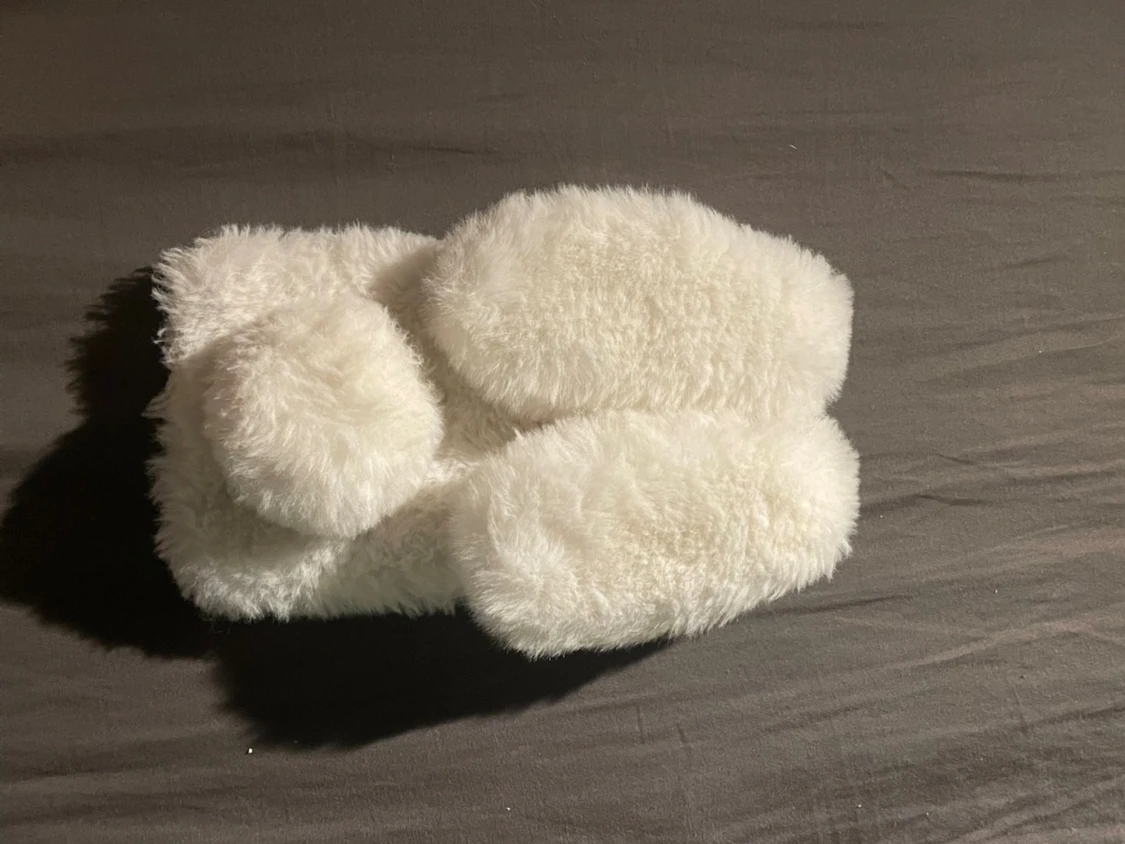 Fluffigt mobilskal med kaninöron - 1