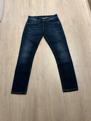 Dondup jeans  - Modell| george| Skick 10/10| Storlek 30| Pm för mer info!