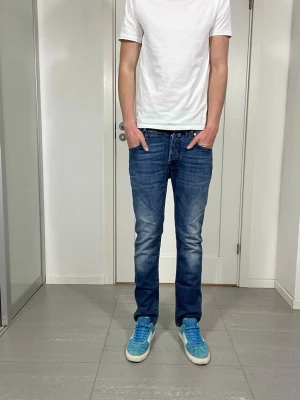 2 st Jacob Cohen Jeans - Säljer nu dessa Jacob Cohen jeans som är i moddel 688 och storlek 30, skriv för fler bilder/frågor🙌🏼 Säljer nu dessa Jacob Cohen Jeans i storlek 31, skriv för fler bilder/frågor🙌🏼 