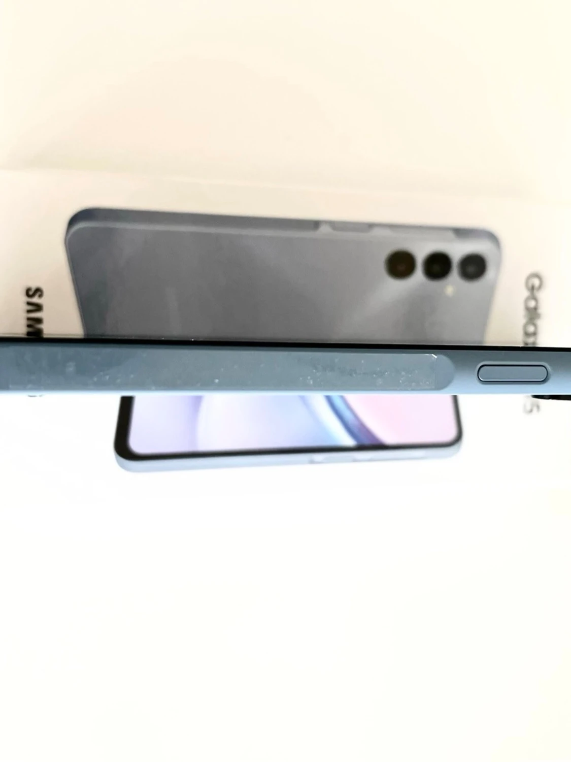 Samsung Galaxy A15 blå Android-mobil - 2