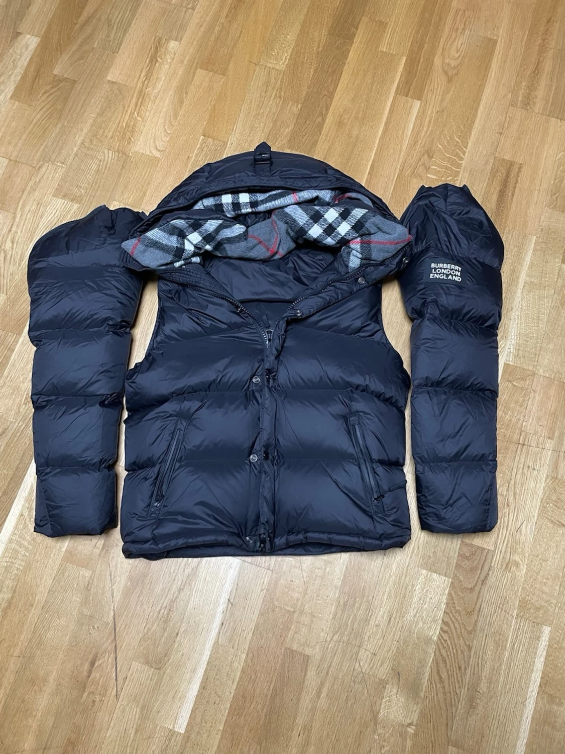 Burberry puffer - 2