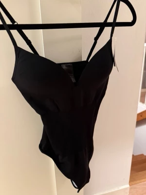 Hm body  - Hm body ny med prislapp 