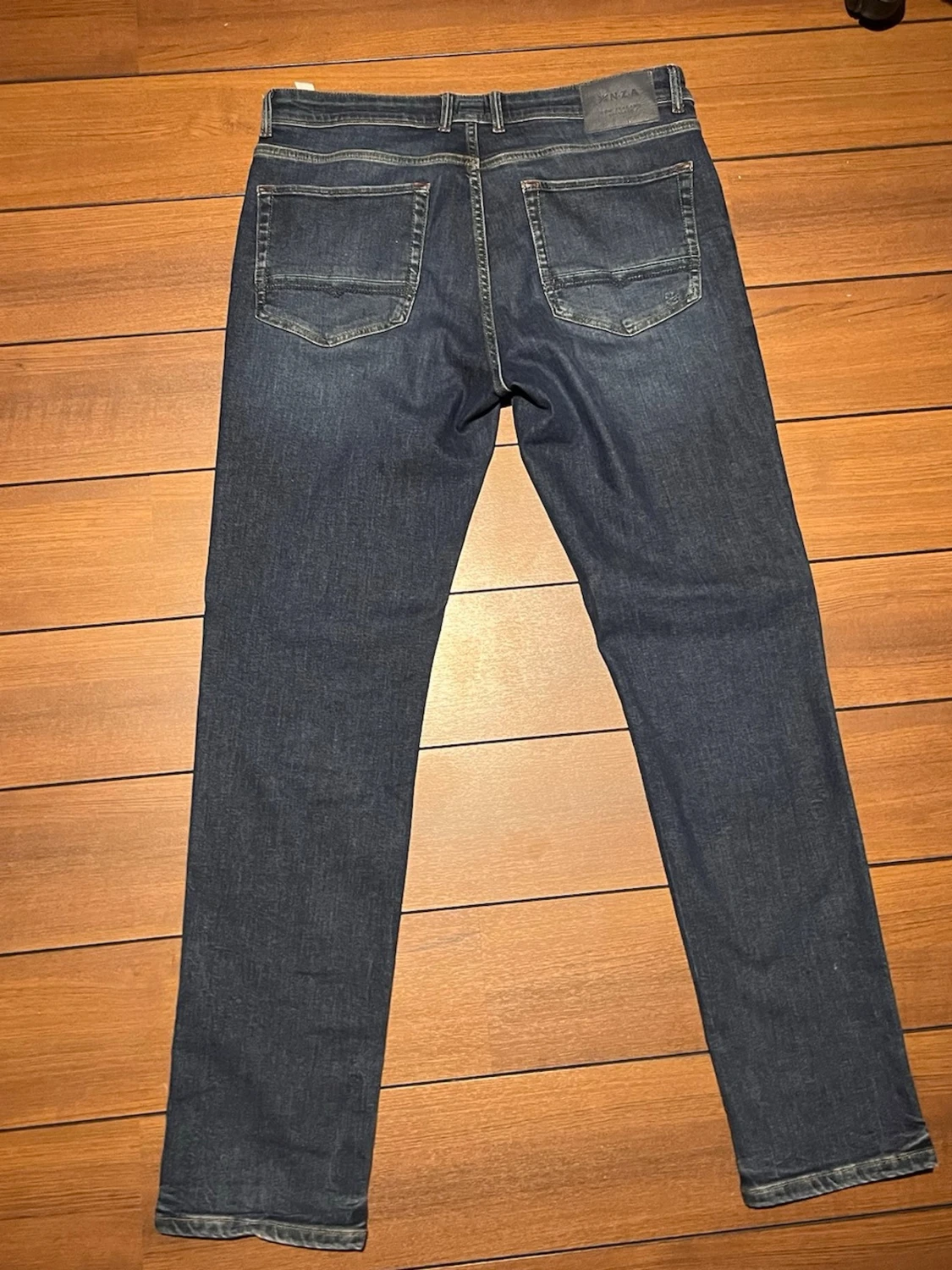 Mörkblå jeans från New zealand Auckland - 2