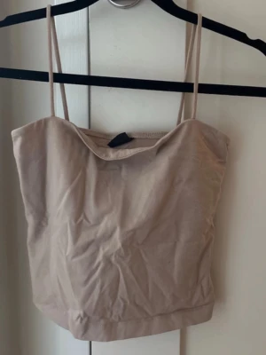 Beige linne  - Beige linne med tunna band 