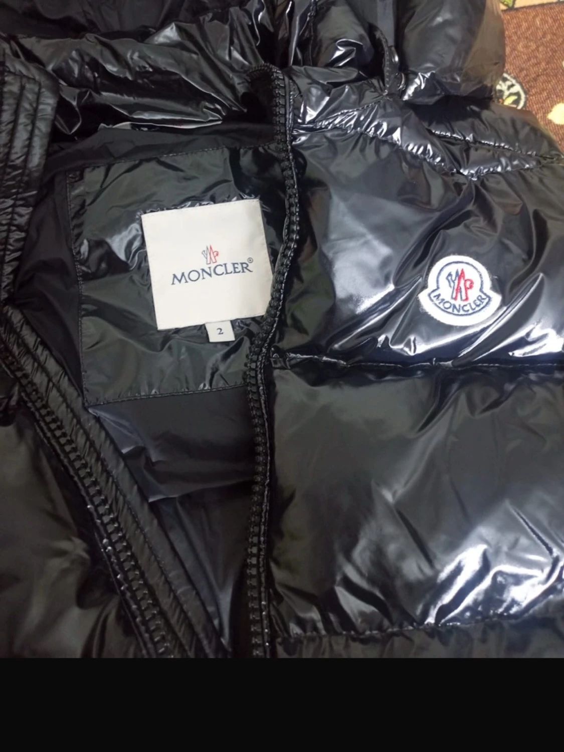 Svart dunväst från Moncler med huva - 2