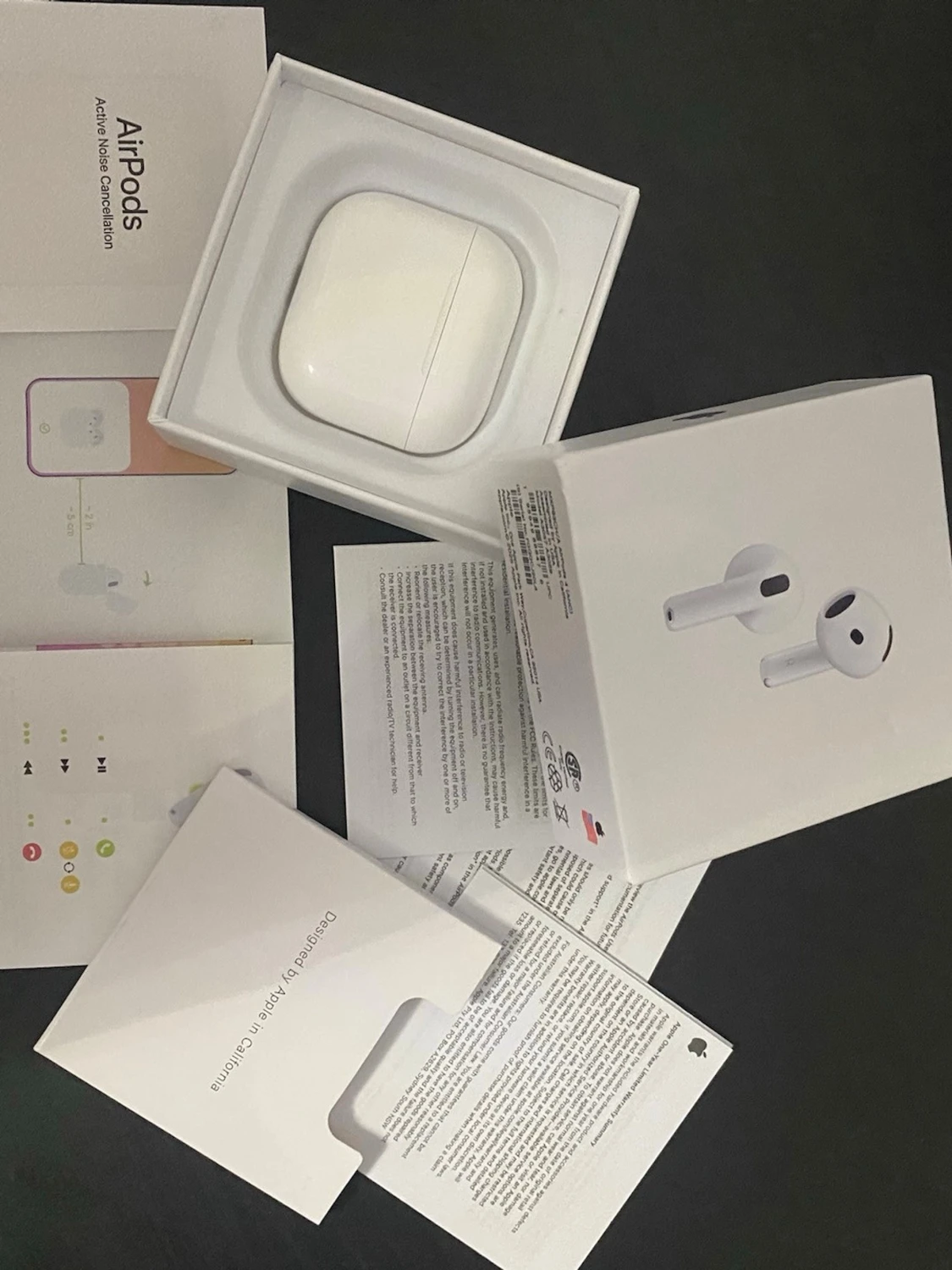 Apple AirPods Pro med laddningsetui - 1