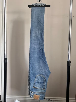 Nudie Jeans Lean Dean - Skick 9,5/10 / Använda ett fåtal gånger så inga defekter / Storlek W28 L32 / Pris diskuterbart / Hör av dig vid frågor!