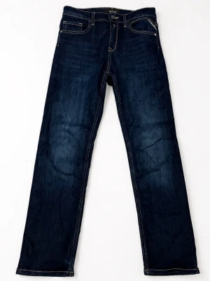 Replay Jeans - Säljer dessa näst intill helt nya replay jeans köpta från zalando för ca 1 år sedan. Jag har använt dessa ett fåtal gånger (skulle säga ca 5 gånger) då jag inte gillade hur de satt på mig.  Storlek: 29/30. Ny pris: 1199kr.