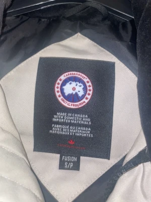 Vit dunväst från Canada Goose - Canada goose väst