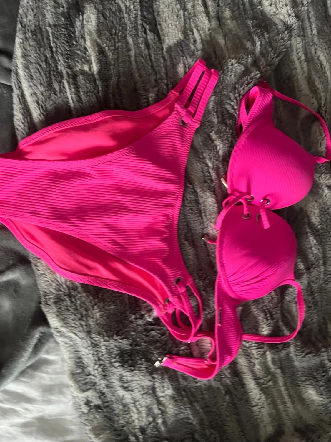 Rosa ribbad bikini med snörning - 1