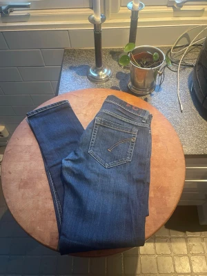 Dondup George  - Säljer nu ett par feta dondup jeans i storlek 31 | mycket fint skick utan defekter| priset är ej hugget i sten | kom dm för flera frågor eller funderingar!