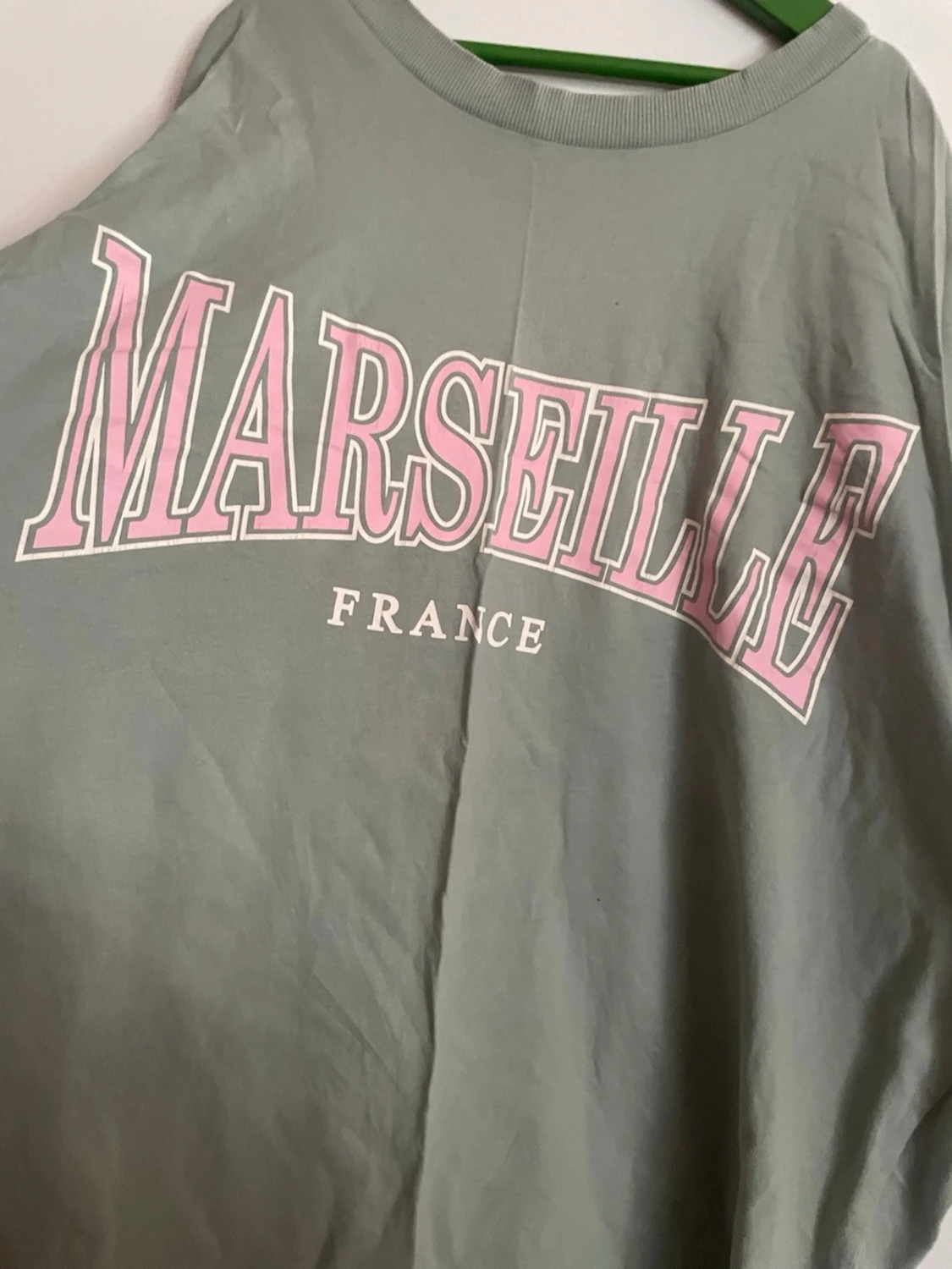 Grön t-shirt med Marseille-tryck - 1