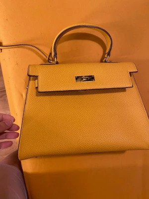 Nya väska  - Oanvänd 