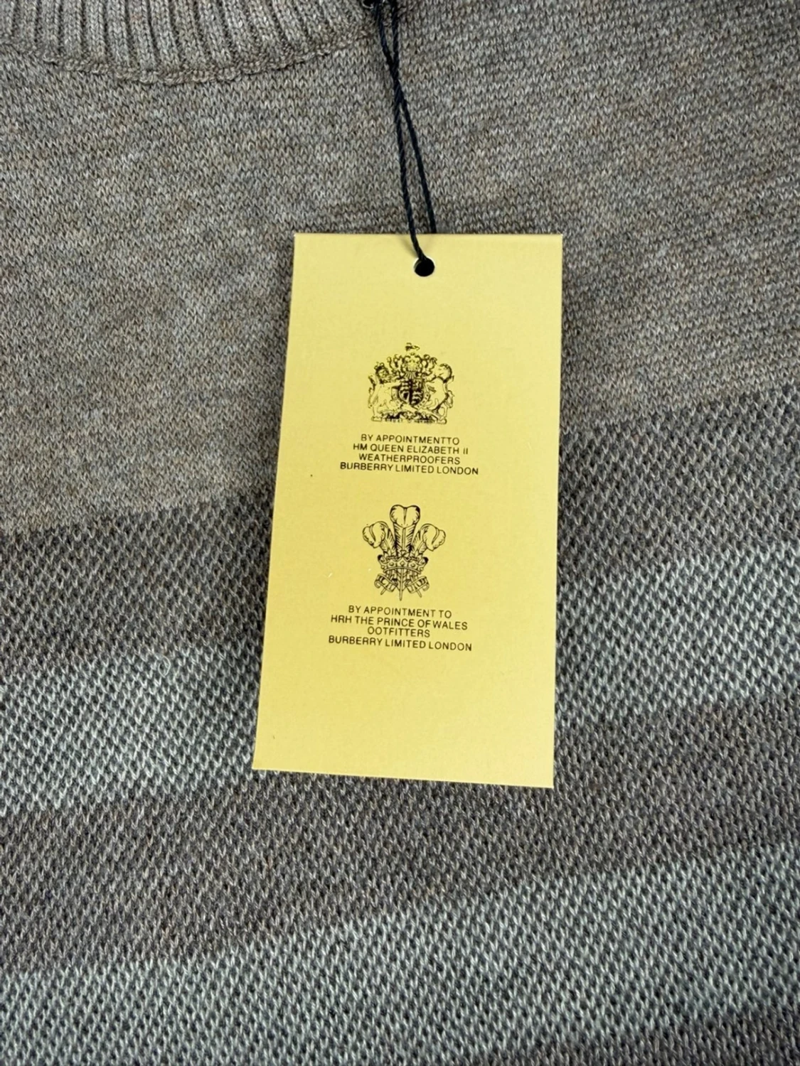 Brun stickad tröja Burberry stl. M - 2