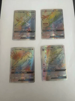 Pokémon kort - Säljer dessa, skriv dm för bilder och ge även bud!