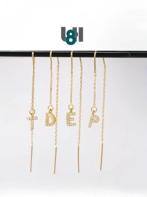 Guld örhängen  - Snygga örhängen från l8hasselblad. Köptes för 350 kr och är andcända typ en gång. Skriv om ni har några frågor!