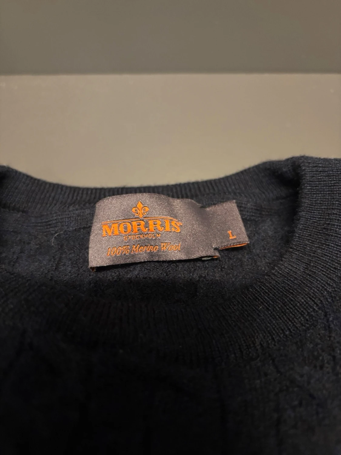 Mörkblå kabelstickad tröja från  Morris - 1