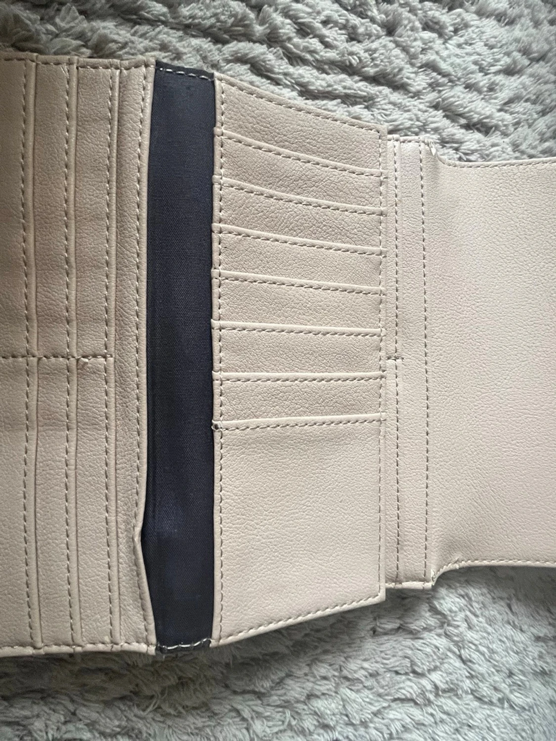 Beige plånbok från Calvin Klein - 4