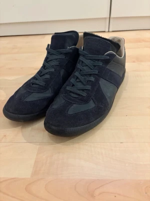 Skor Maison Margiela Gats - Nypris: 6500 kr. Skick: 8/10.