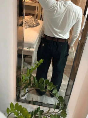 Carhartt Double Knees - Svarta Carhartt Jeans/ Workwear byxor i modellen Double Knee, Kom Dm för Mått eller andra funderingar! 📏