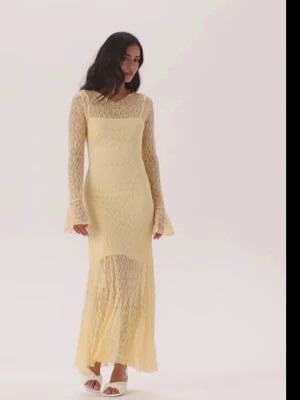 SÖKER!!! - Söker denna klänning från Bubbleroom i storlek xs-s. Hör av dig om du har en och kan tänkas sälja! 💛