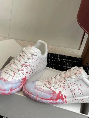 Maison marginella intressekoll - Intressekoll på mina maison marginella, står mellan att använda dom eller sälja dom. Vill nog ha 1899 vid köp. Hör av dig om du är sugen! Perfekta för sommaren!