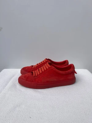 Givenchy Sneakers - Storlek 44 | Röda | Äktenhetsbevis finns | Retail: ca 7000kr |Extremt limiterade