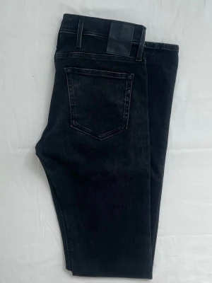 Replay jeans - Replay jeans i välldigt fint skick. Jeansen är väldigt lite använda och har en snygg tvätt. Storleken är W29 L34. Hör av dig vid funderingar 
