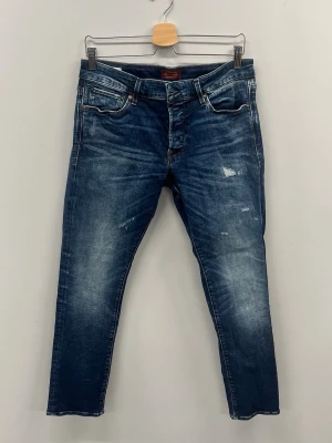 Jack & Jones slim glenn - Fint skick utan defekter storlek W32 L30