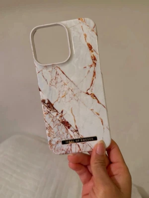iPhone 14/15 Pro Max skal - Köpt på Vinted och använt några få gånger av mig. 