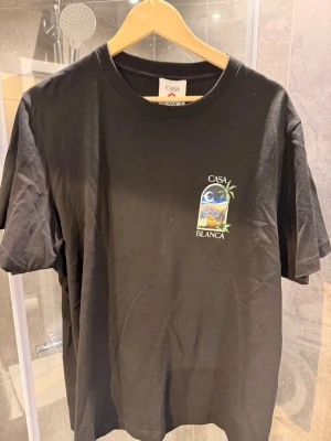 Svart Casa Blanca t-shirt - Snygg svart t-shirt från Casa Blanca. 