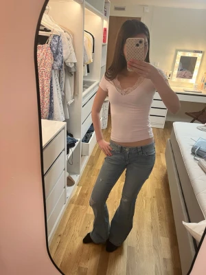 Jeans Gina tricot 14+ - Jättefina jeans från Gina Tricot 14+! Helt oanvända utan prislapp, storlek XS💖 