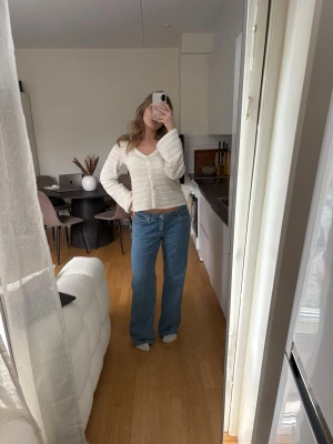 Nakd Jeans  - Fina trendiga Nakd jeans, används för lite tyvärr!! Midja rakt över: 43 cm  Innerben: 80 cm🩷🩷🩷