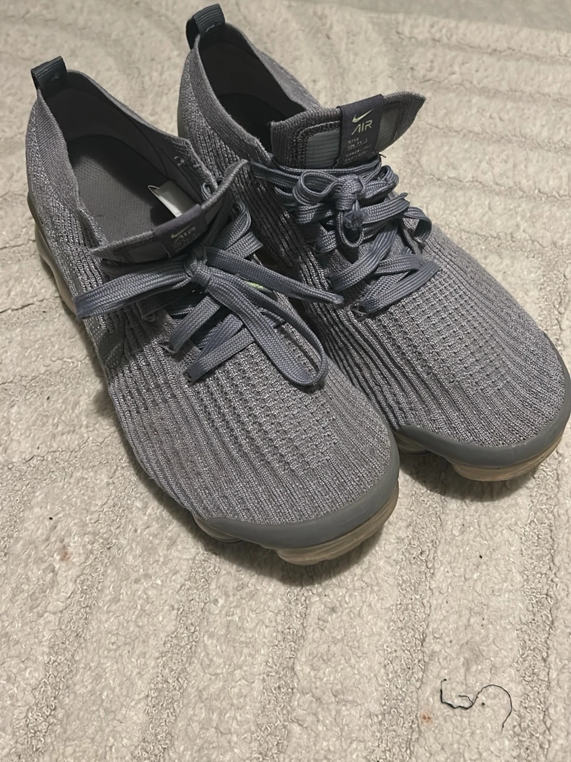 Grå Nike Air sneakers i stickad mesh - 1