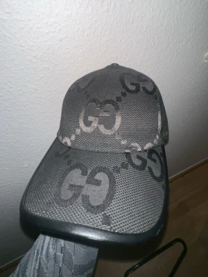 Gucci Jumbo - Gucci jumbo keps i färgen svart extremt bra skick!