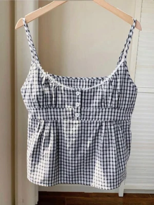 Rutigt linne - Superfint rutigt linne som är använt en gång i stolek Xs