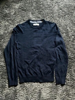 Blå Pier One tröja  - Sprillans ny stickad blå pier one tröja. Skick 10/10. Storlek: XS (slim fit)