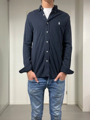 Polo Ralph Lauren Skjorta  - Säljer nu denna Polo Ralph Lauren Skjorta, skriv för fler bilder/frågor🙌🏼