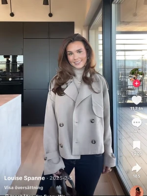 trenchcoat  - trenchcoat i storlek xs