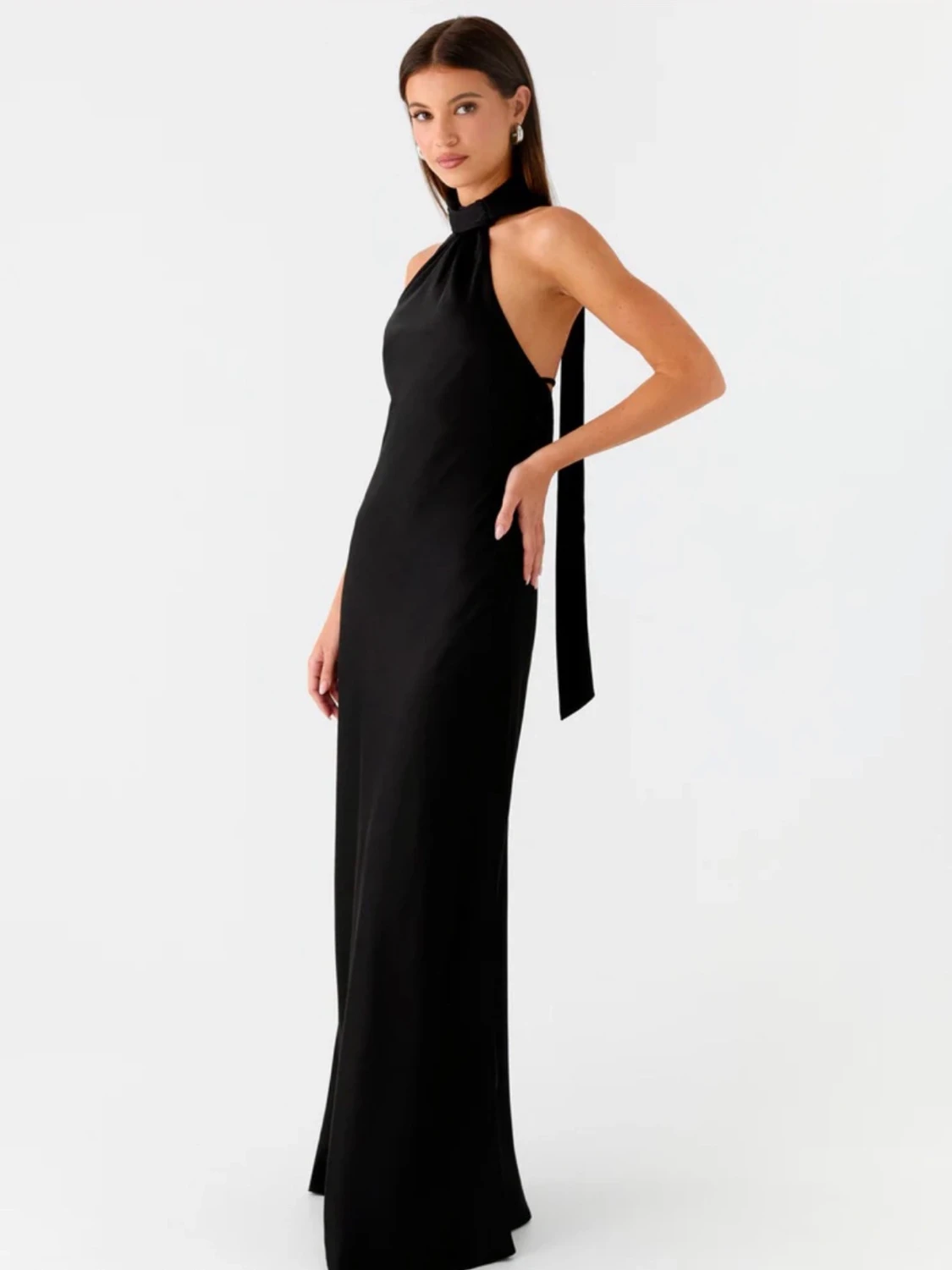 Svart långklänning/balklänning med halterneck - 5
