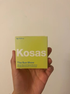 Kosas Bronzer Tropic - Säljer en endast testad kosas bronzer i färgen tropic. Kommer i originalförpackning.
