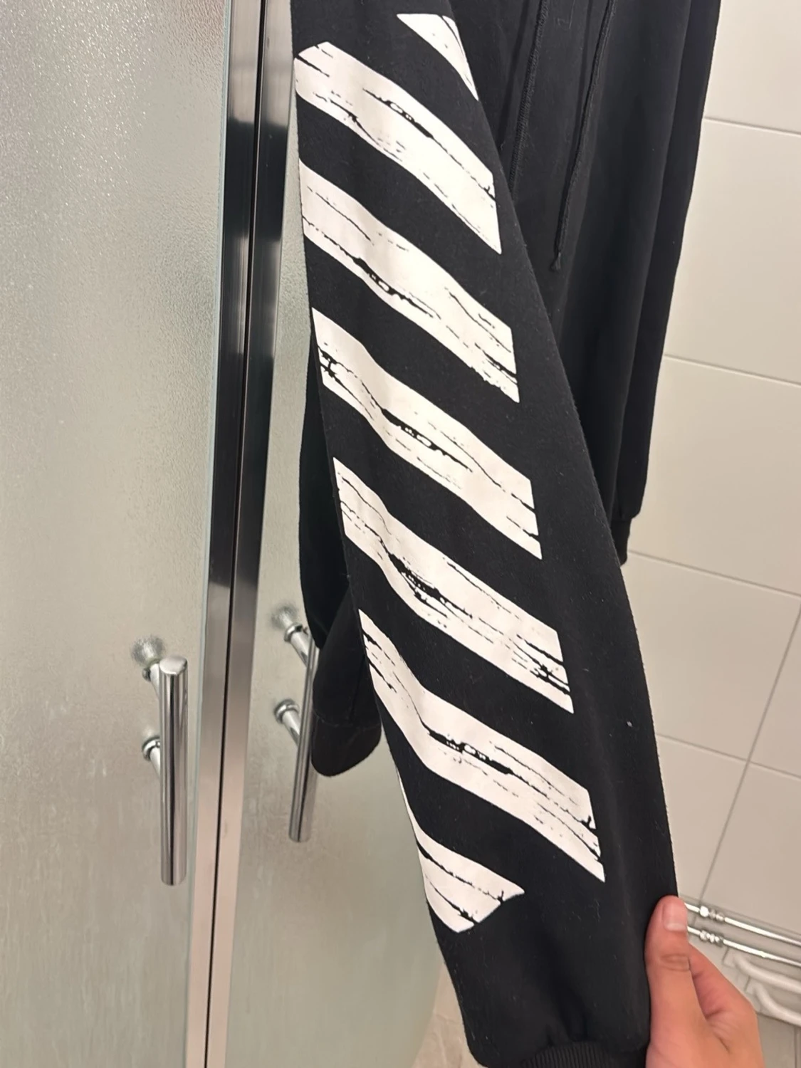 Svart off white hoodie  - 1