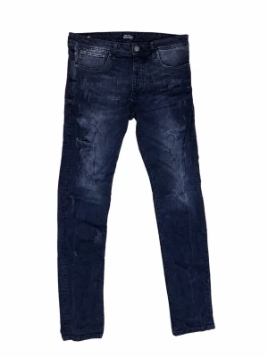 Jack and Jones jeans - Säljer ett par snygga Jack & Jones-jeans i storlek w32 l34 i modellen Glenn Slim Fit. Priset är inte hugget i sten