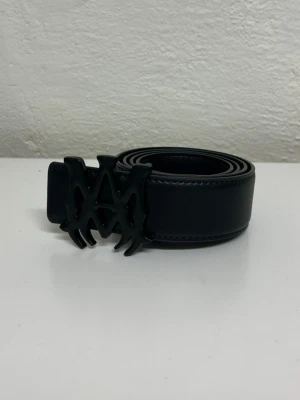 Amiri Bälte  - Helt ny aldrig använd. Storlek 110cm. Snabb frakt. Endast bälte