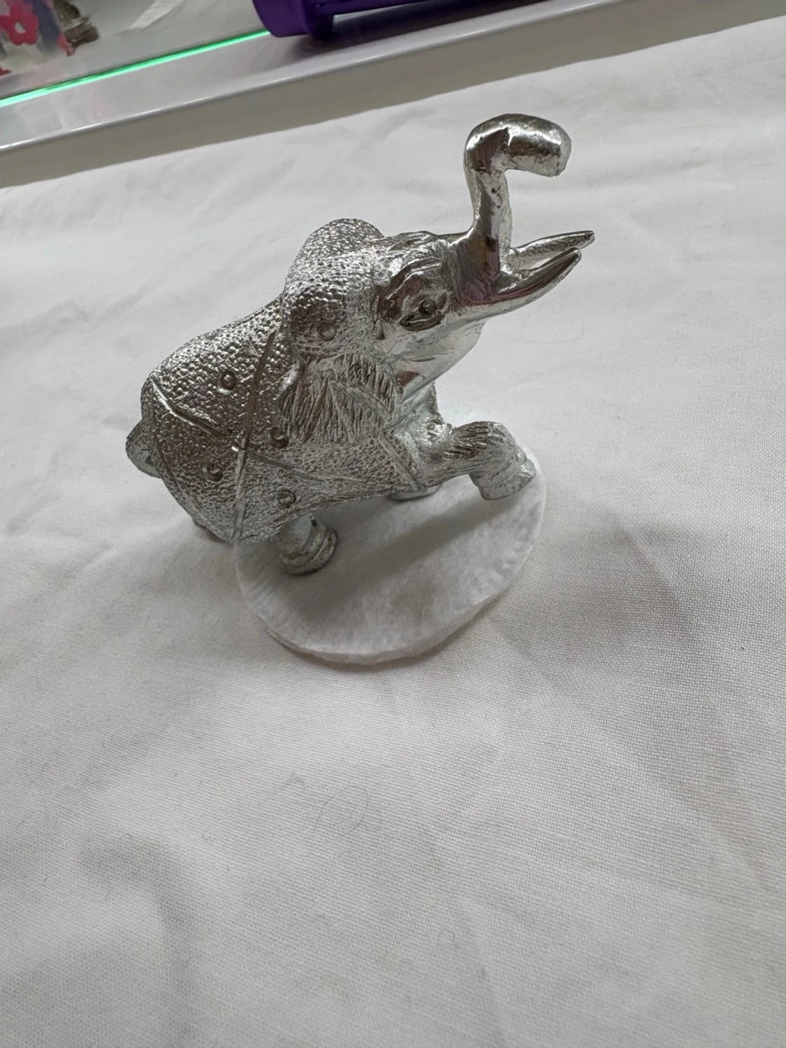 Dekorativ silverfärgad elefant - 2