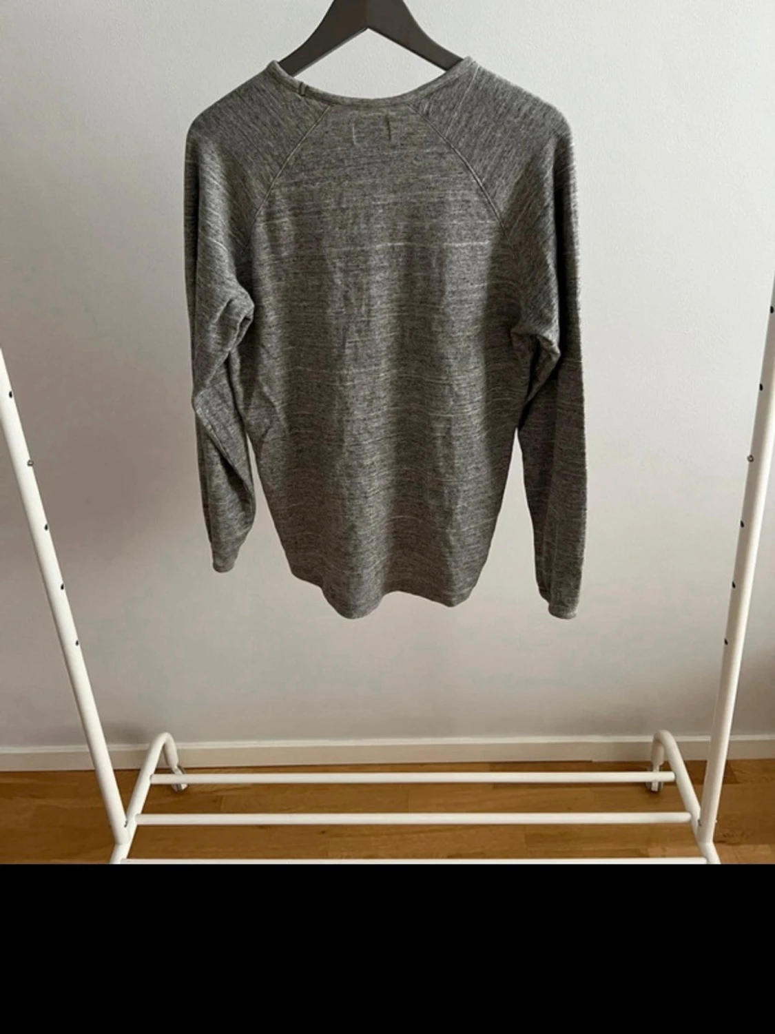 Grå basic sweatshirt - 1