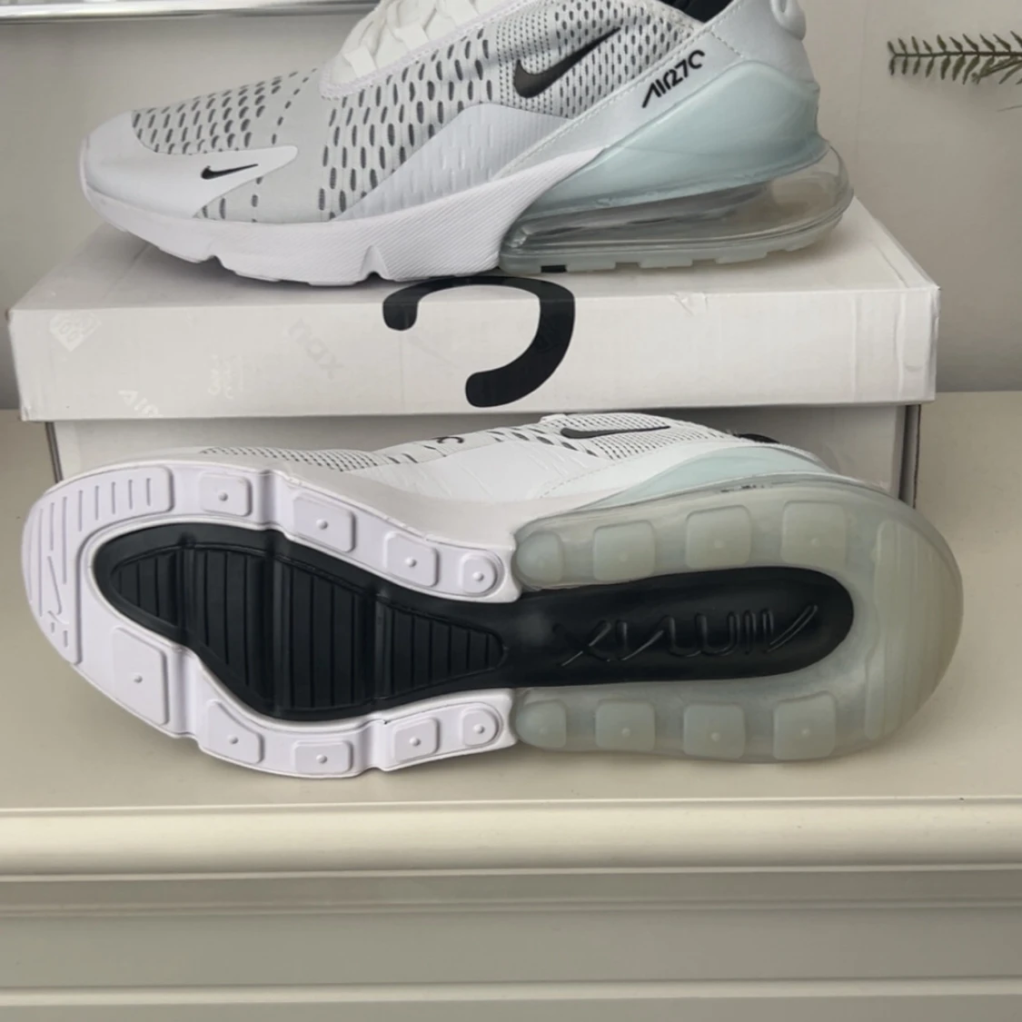 Nike Air Max 270 vita sneakers