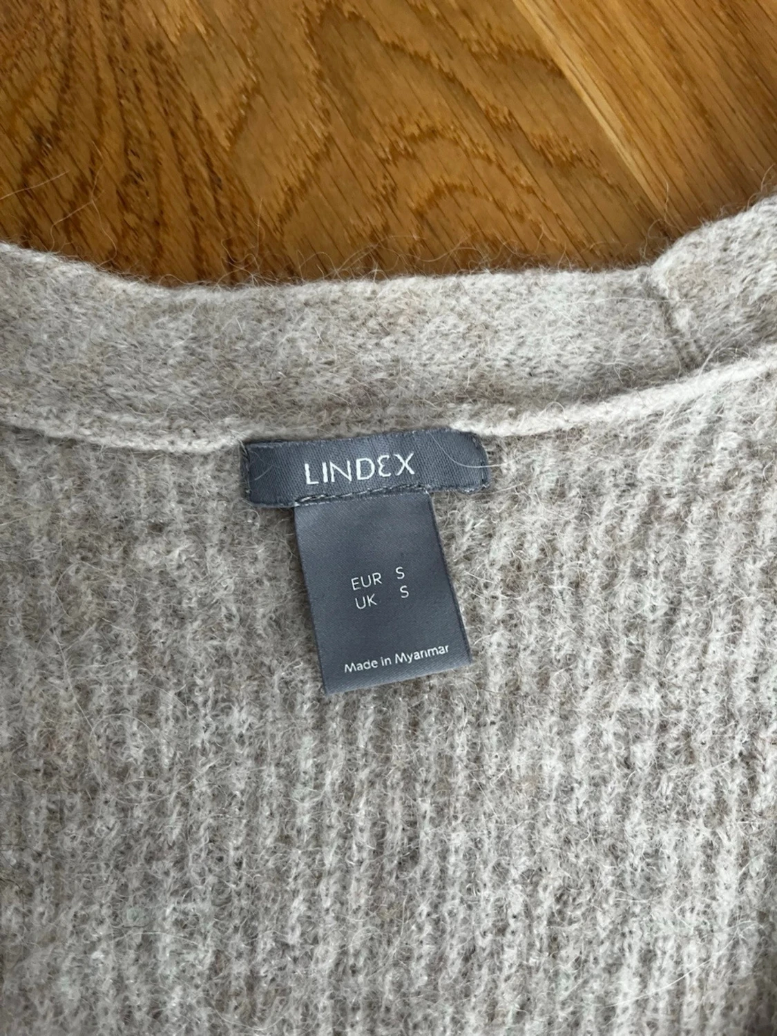 Beige kofta från Lindex - 1