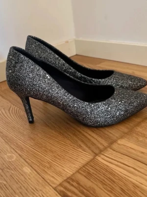 Heels  - Absolutely new 